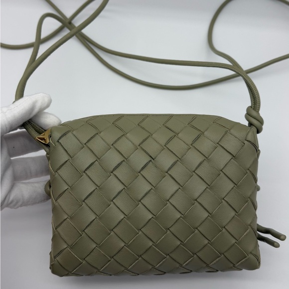 Authentic Bottega Veneta Mini Loop camera bag - Picture 4 of 17